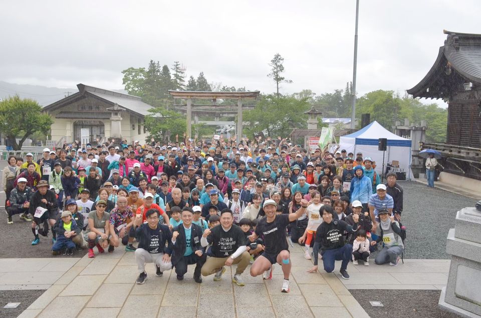 パークランニングレースの参加者の集合写真